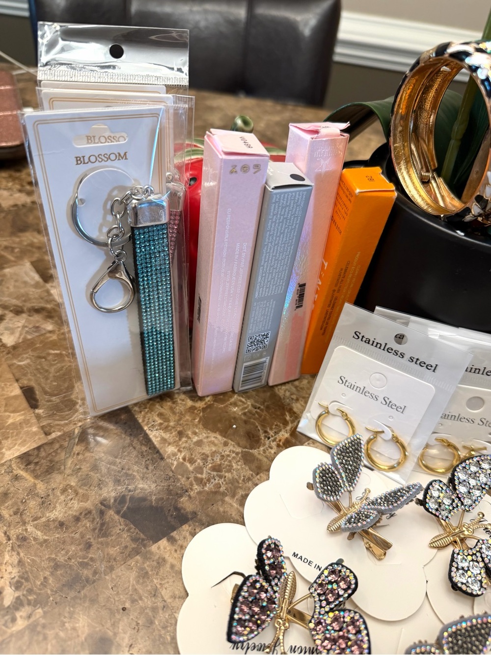 🥰♥️SOLD OUT Random Mini Coin/Key Pouch with Beauty/Accessory/Jewelry Item - Picture 6 of 15